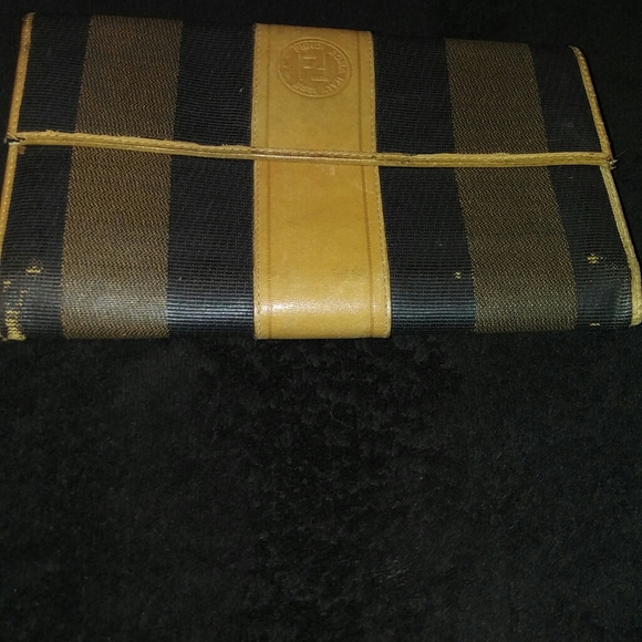 Vintage Fendi penguin striped wallet - Picture 8 of 8